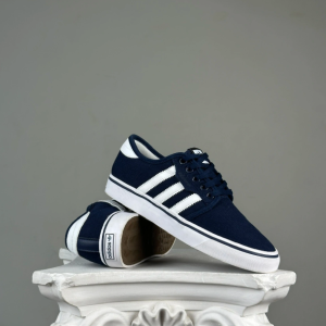 Giày Adidas navy sọc trắng cổ điển